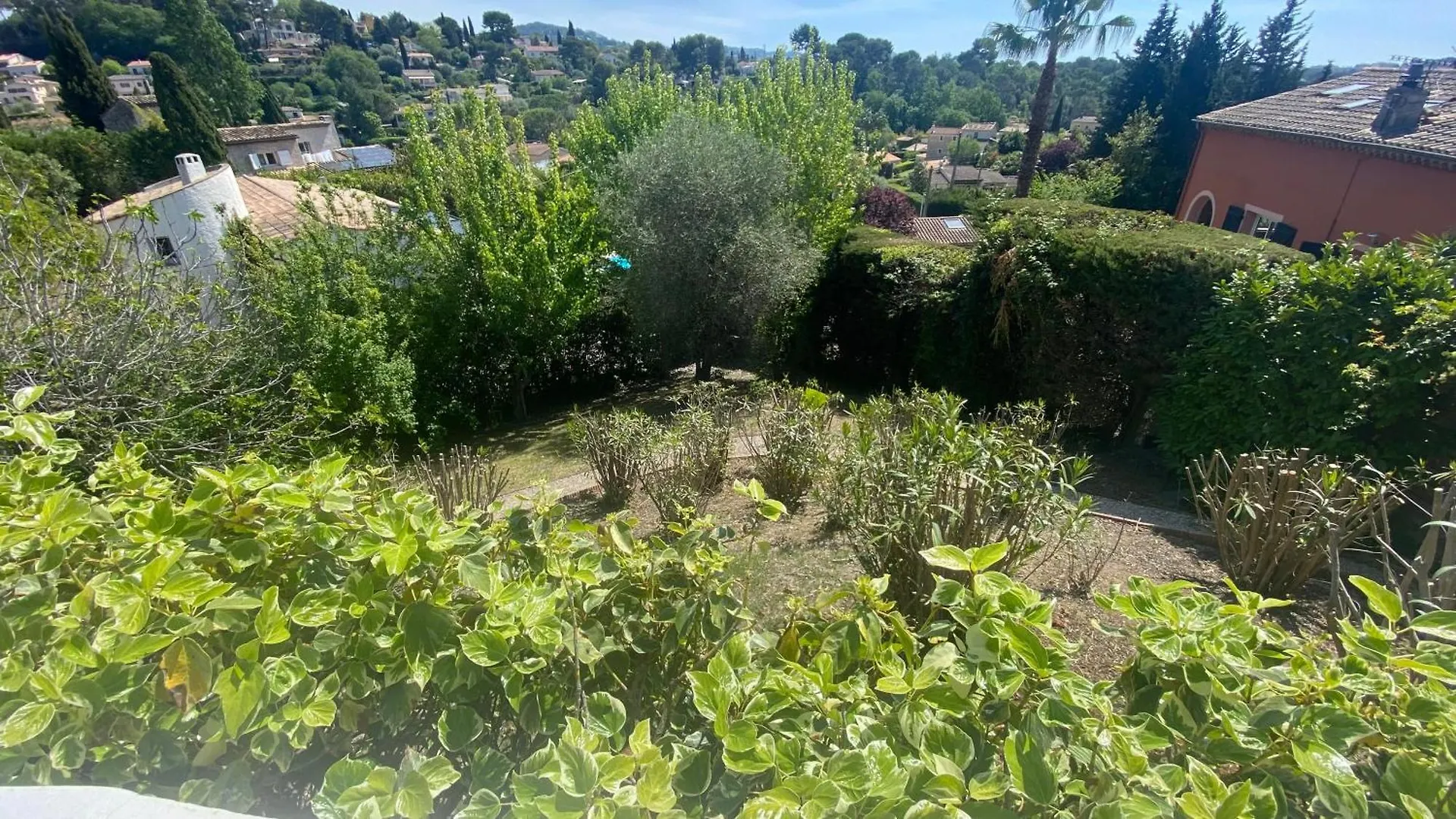 Maison Prakash Mougins 0*,  France